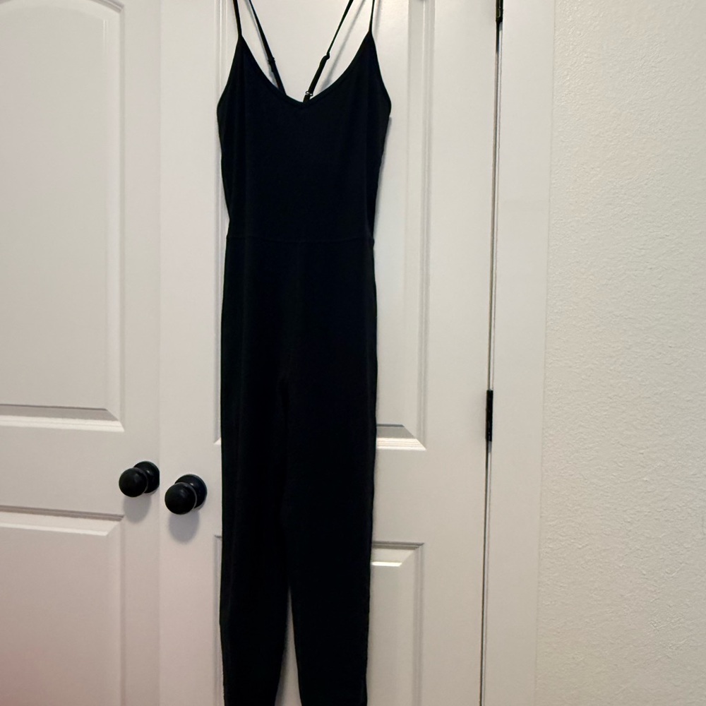 Black Spaghetti Strap Old Navy Yoga Jumpsuit XL